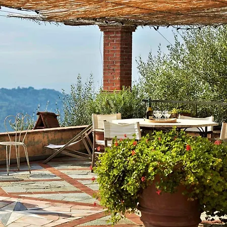 Peralta Tuscany * Camaiore