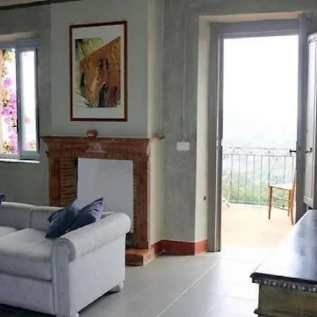 Peralta Tuscany * Camaiore